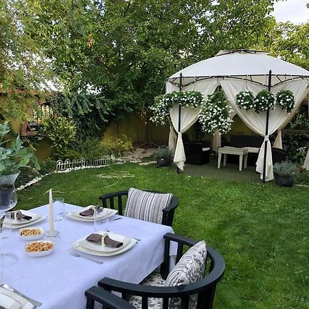 Lux Garden Home D Kumanovo Luaran gambar