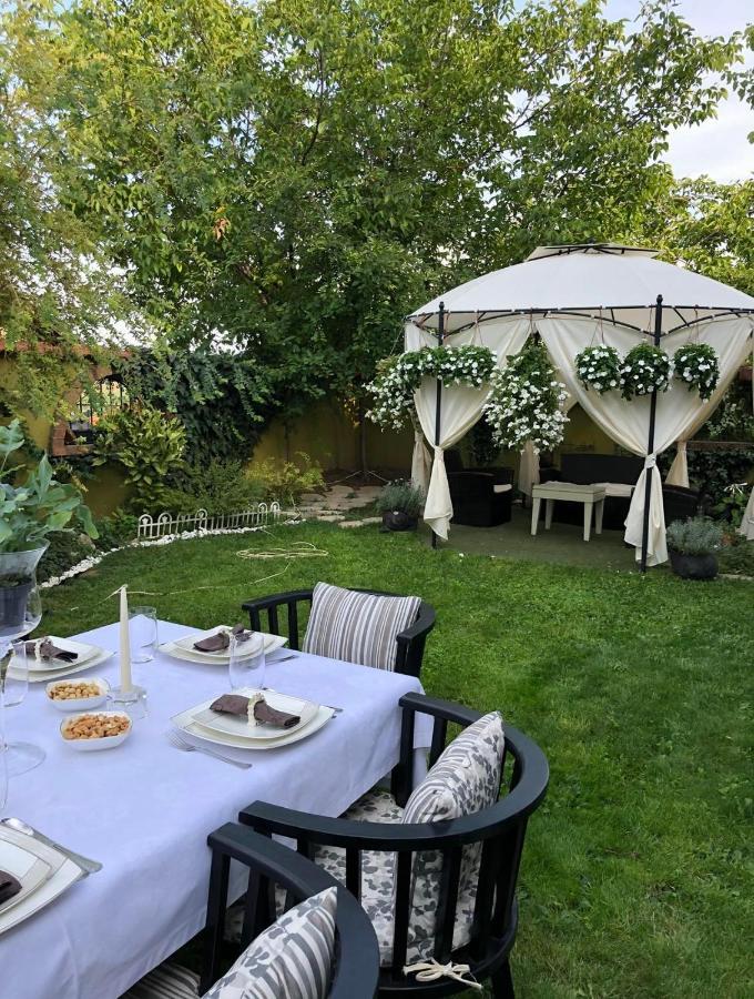 Lux Garden Home D Kumanovo Luaran gambar